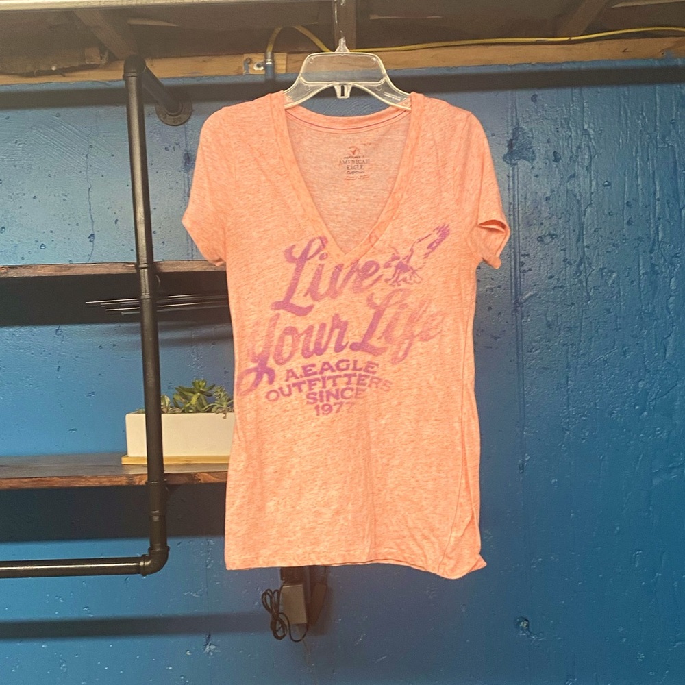 American eagle | vintage coral/peach graphic tee